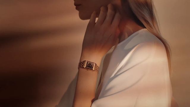 Reverso Duetto Small: Watchmaking femininity | Jaeger-LeCoultre смотреть онлайн