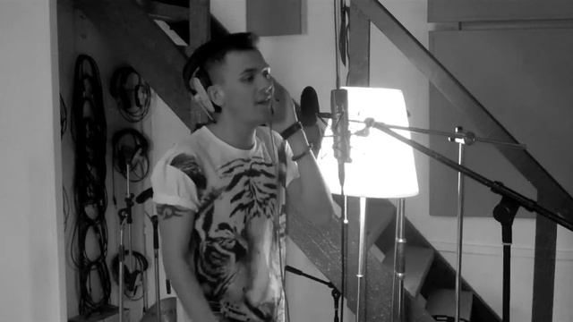 Bruno Mars - When I Was Your Man (male cover Danny Dearden LIVE) смотреть онлайн