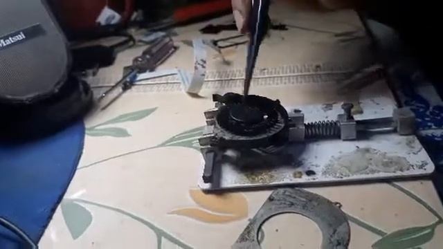 Cara Membuka Kipas Processor Laptop Yang Tutupnya Pakai Klem смотреть онлайн