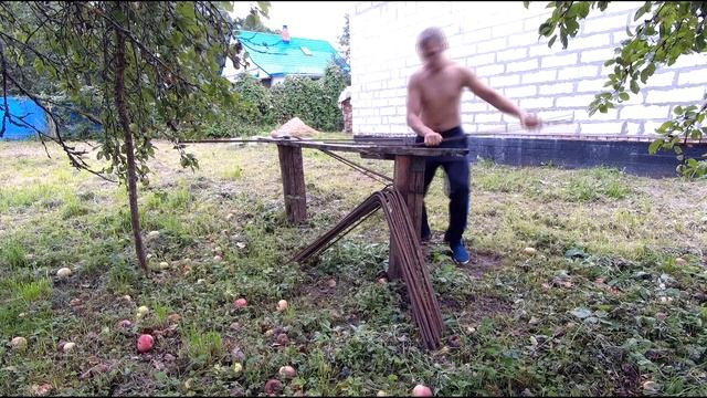 Часть 20. Заливаем оконные перемычки и готовимся к заливке армопояса. смотреть онлайн