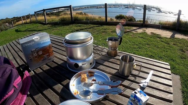 Outdoor Cooking around Sandringham Beach Openbox Trangia 27-1U and make Moka coffee смотреть онлайн