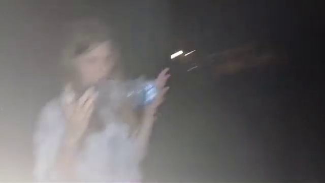 ПОШЛИ ЗА ВОДОЙ В 12 НОЧИ В ТАЙНЕ ОТ РОДИТЕЛЕЙ 😳🐸 смотреть онлайн