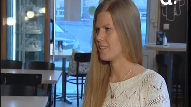 Гость в кафе. Солнечное затмение смотреть онлайн