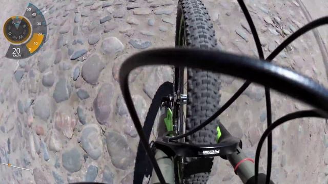 Работа вилки Rock Shox Reba RL 29 QR SA 120. Мелкие кочки (булыжная мостовая). смотреть онлайн