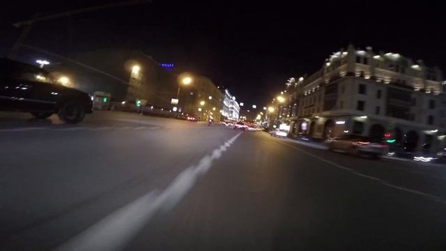 Автомобиль с правой полосы налево и перерезал траекторию мотоциклу-обошлось без аварии, дтп и гибдд смотреть онлайн