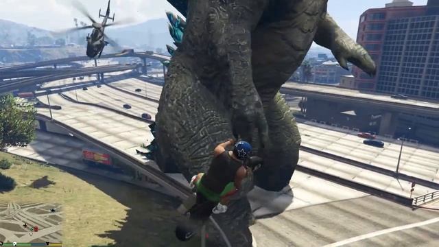 GTA 5 моды: Годзилла разрушает Лос-Сантос в GTA 5(Godzilla) смотреть онлайн