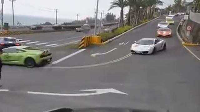 Парад суперкаров смотреть онлайн