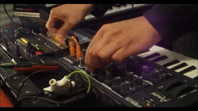 Saturn (Volca Beats, Volca Keys, MiniKP 2, Arturia Microbrute, Ableton)