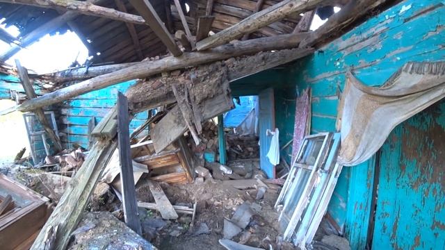 СТАРИННЫЕ ДОМА ПО ВСЕЙ УЛИЦЕ ... Заброшенная деревня смотреть онлайн