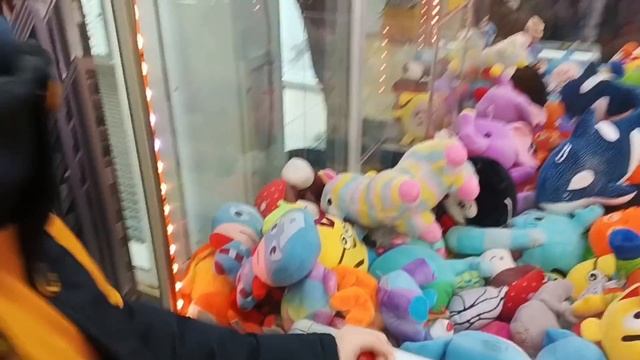 Играю в аппарат Хватайка смотреть онлайн