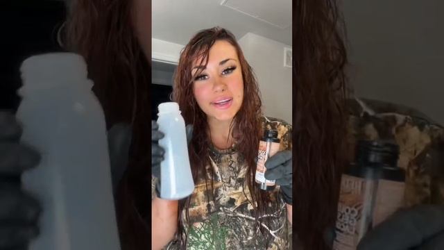 Dying my hair from platinum to brunette😳 смотреть онлайн