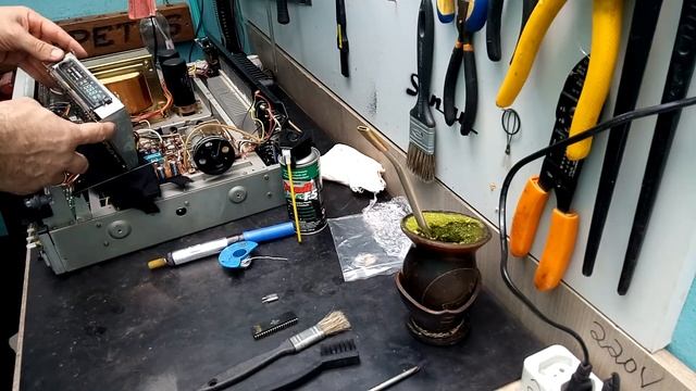 Consertando Display digital Receiver Sansui G-7700 p. 01 смотреть онлайн