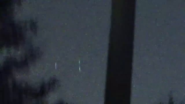 В небе над Польшей минувшей ночью заметили загадочный светящийся объект смотреть онлайн