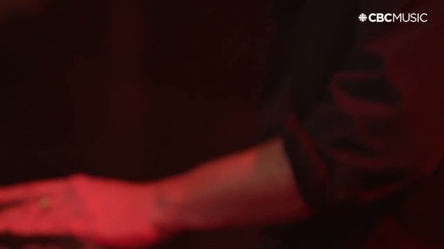 Sacha | Gotta Be Somebody | Nickelback Sessions смотреть онлайн