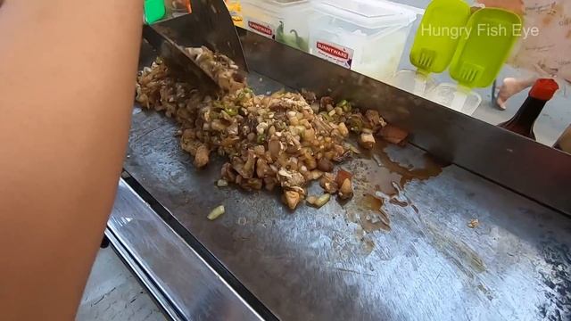 Filipino Street Food | Sisig with Egg and Crushed Chicharon смотреть онлайн