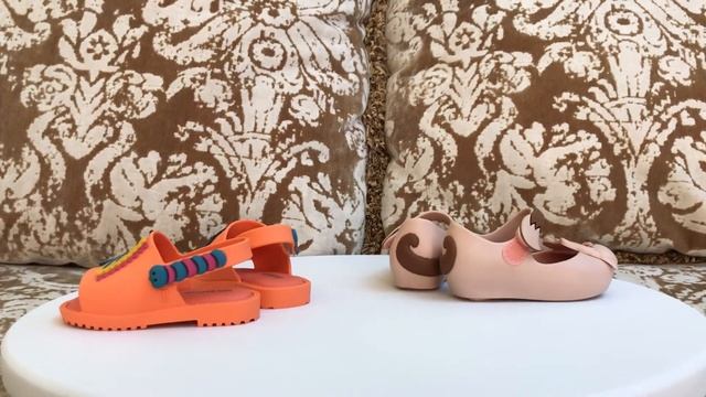 Босоножки Mini Melissa смотреть онлайн