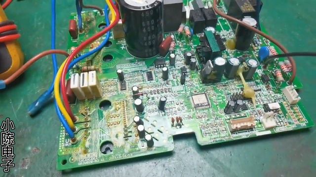 格力变频空调E6故障，为何总是炸这些元件【80小陈】 смотреть онлайн
