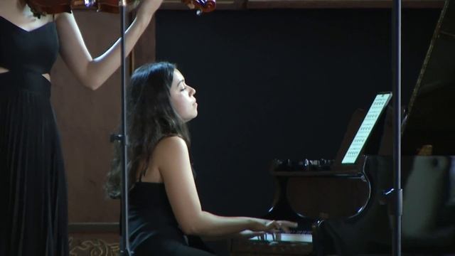 Lal Karaalioğlu & Ece Namlı – Yarının Kadın Yıldızları – Bölüm 7 смотреть онлайн