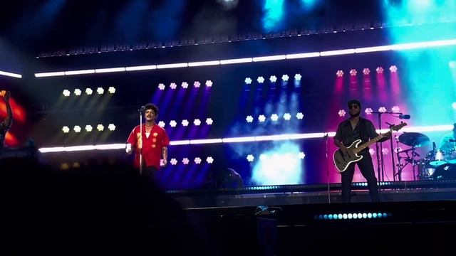 Finesse - Bruno Mars Concert Live In Singapore (Full Stage Ver.)