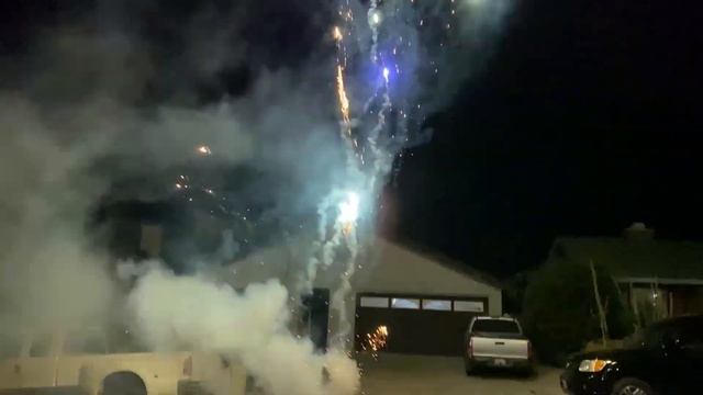 Red Apple Fireworks Whistling Saturn Battery Missle 300 Shots