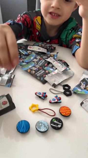 Разные планеты из коллекции пятерочки Тайна пятой планеты смотреть онлайн