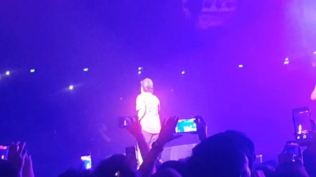 Just the Way You Are - Bruno Mars 24K Magic World Tour Singapore смотреть онлайн
