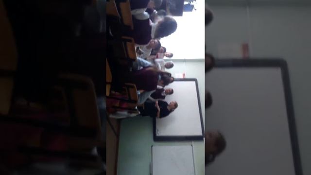 КлАсСнЫй ЧаС в 21 ШкОлЕ смотреть онлайн