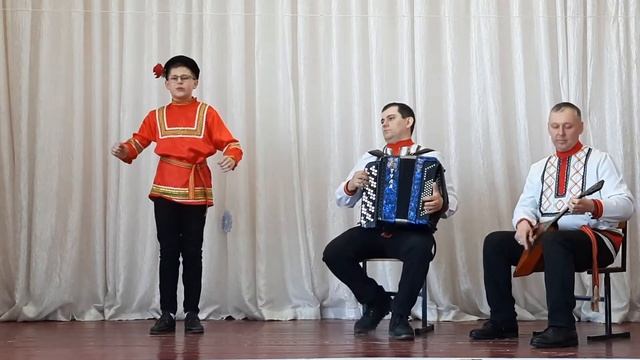 Московкин Михаил.Красненская ДШИ. с. Красное. 13-15 лет. "Ох,высоко под облаками" смотреть онлайн