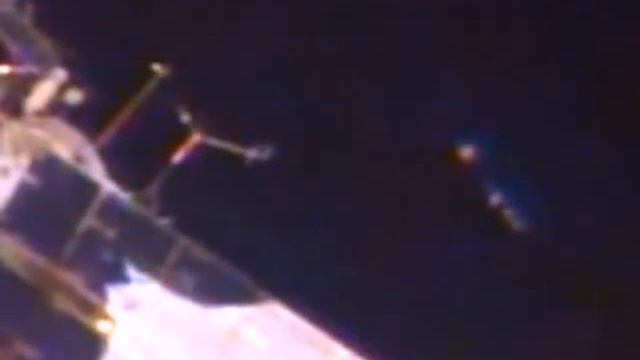 Four UFOs near ISS August 12, 2014 Четыре НЛО смотреть онлайн
