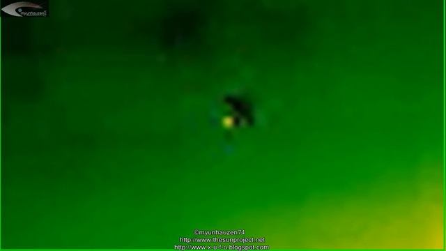 UFOs near the Sun - Review for December 18, 2012. смотреть онлайн