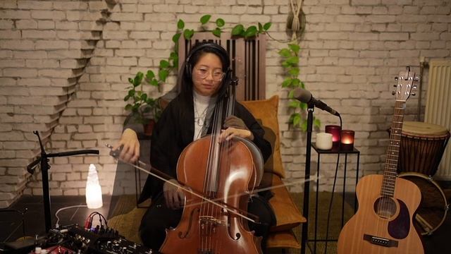 Relaxing Cello For Staying Present (Live Ambient Cello with SOMA Labs Cosmos Drifting Memory Looper смотреть онлайн