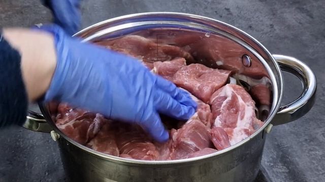 Jaunystės šašlykas iš aštuoniasdešimtųjų grilyje Kamado BONO смотреть онлайн