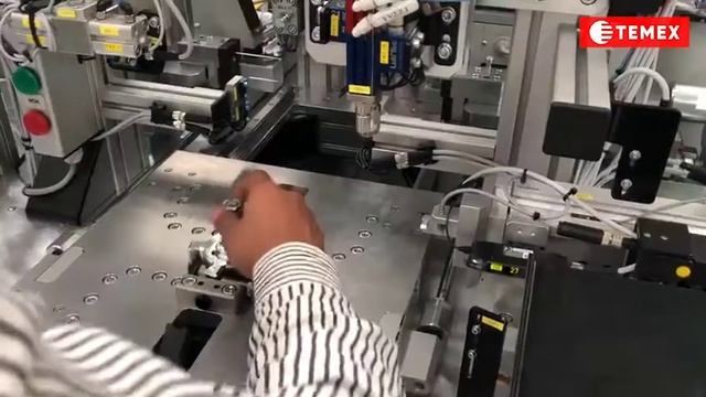 Automatizovaný Stroj Na Montáž Dveřní Vložky | Door Insert Assembly Machine