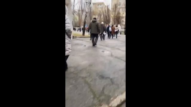 Минирование школы 111 в Днепре смотреть онлайн