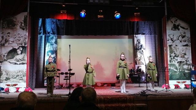 У деревни Крюково. смотреть онлайн