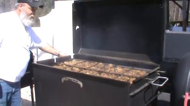 GrillBillies-Grilling Chicken on a Meadow Creek BBQ 42 смотреть онлайн