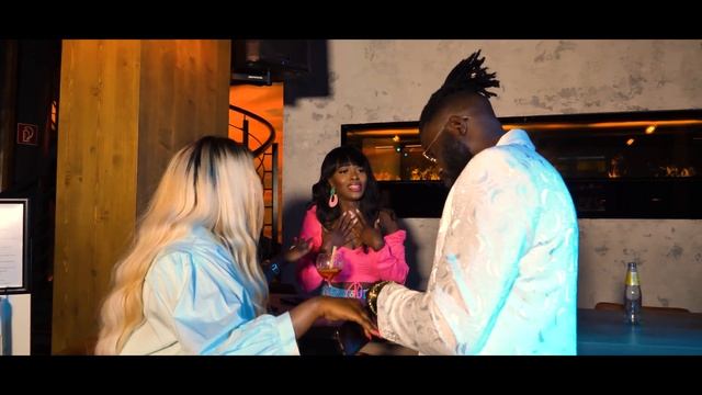 Amyna Bonshie ,,,Na Koma ZOBA (official Video Clip) смотреть онлайн