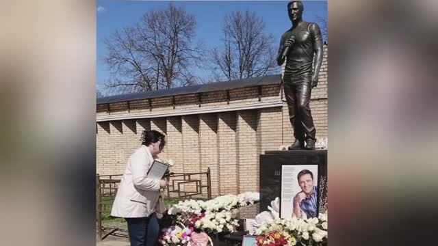 Два года без Юры. Ко Дню Памяти музыканта.️Мои стихи© и посещение погоста. смотреть онлайн