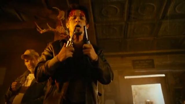 Planet Terror - El Wray guns showoff смотреть онлайн