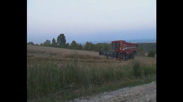 New Holland CR 9090 + Laverda M306 смотреть онлайн