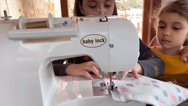 Sewing Face Masks DIY tutorial for kids! смотреть онлайн