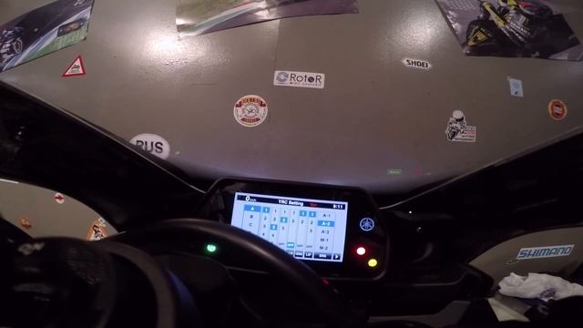 Приборная панель Yamaha R1M'2015 и пункты меню управления смотреть онлайн