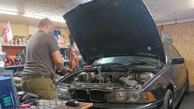 wymiana wiskozy /sprzęgła wiskotycznego w BMW E39 , dedykowane narzędzie смотреть онлайн