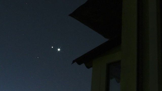 Юпитер и Венера 25.10.2015 06:32-07:05 (тайм лапс) смотреть онлайн