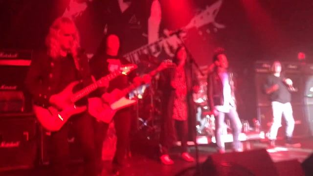 Michael Schenker, Anytime -- Feat. Robin McAuley, Graham Bonnet, Gary Barden, Doogie White смотреть онлайн