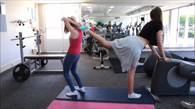 YOGA CHALLENGE WITH MARCY смотреть онлайн
