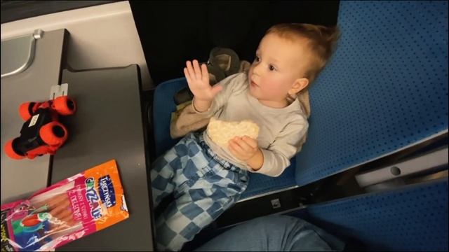 Два Анекдота На Влог & 6 Часов В Поезде | Влогмас День 15 смотреть онлайн