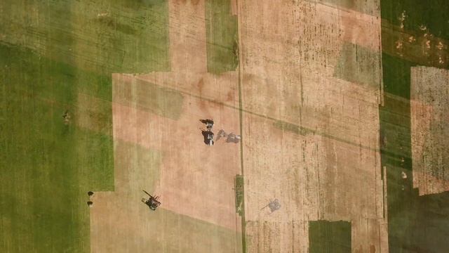 Grassland - drone high over a grass farmer's field to music by Beck смотреть онлайн