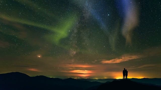 Solar Wind Alert: Chance of Beautiful Auroras Tonight in the Arctic Skies смотреть онлайн