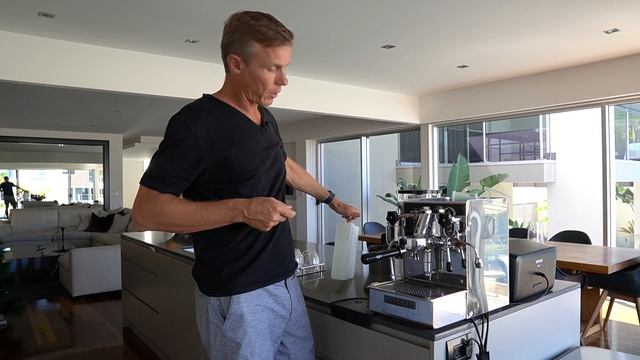 IoT Unravelled: Is the Coffee Machine Out of Water? смотреть онлайн